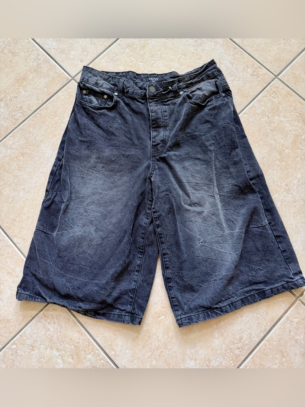 Boohoo Black Washed Men’s Denim Shorts